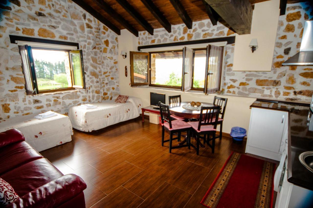Apartamentos Rurales Larrago ブストゥリア エクステリア 写真